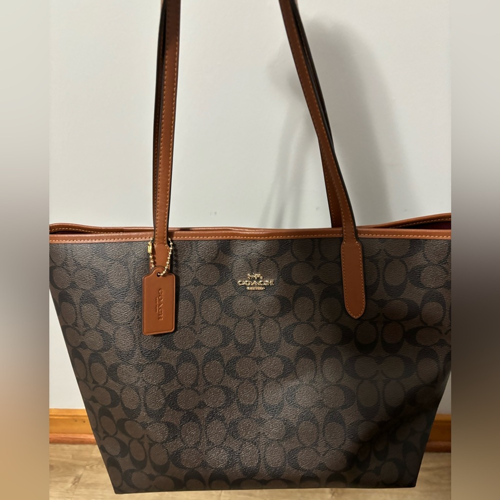 SOLD***Coach signature Canvas City Tote Bag
